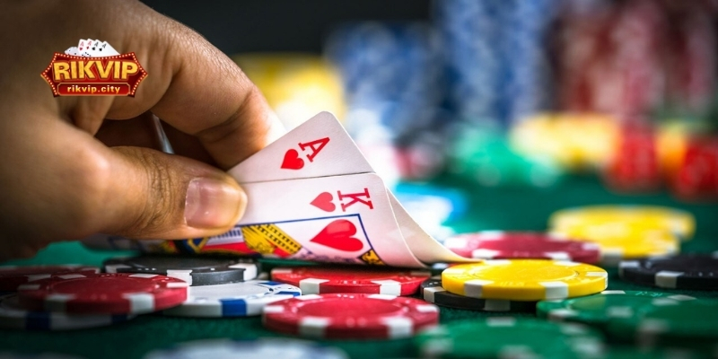Bắt đầu với Game bài đổi thưởng xì tố RikVIP
